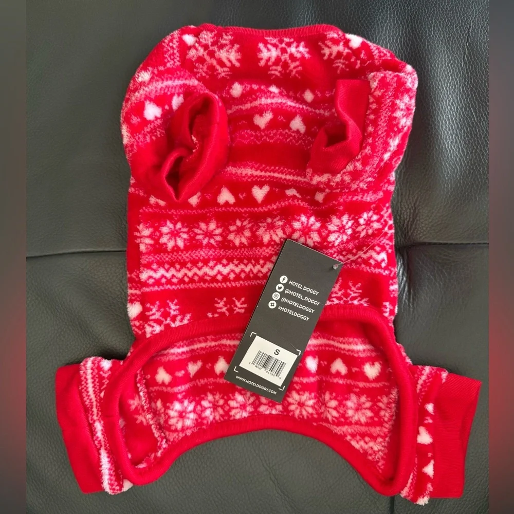 NEW Red Hearts Snowflakes Small Dog Cozy Fleece Sweater